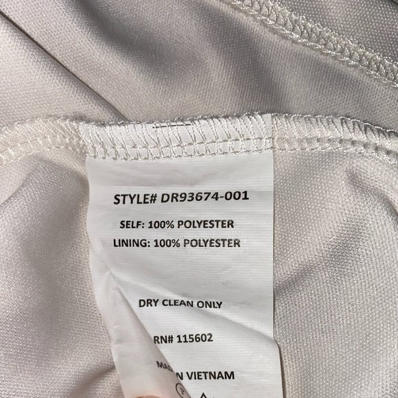 Dress - Picture 4 of 4